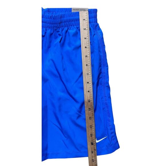 NWT Nike Swoosh Dri-FIT Training Shorts Youth Large - Picture 2 of 9